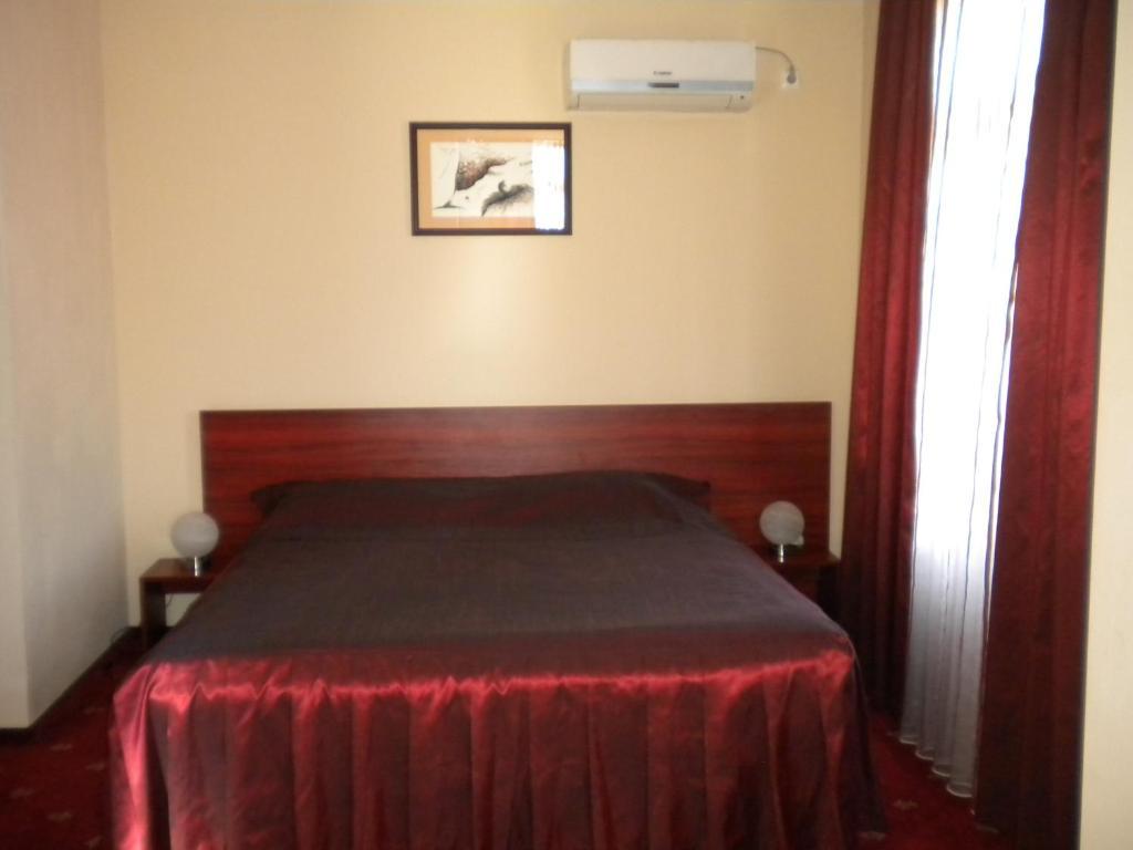 קלוז'-נאפוקה Hotel Ary מראה חיצוני תמונה